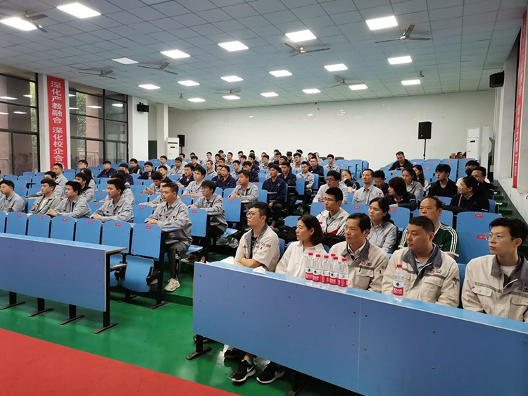 五家大型国企向米兰买球学子抛出“橄榄枝”2022届毕业生提前一年被“抢招”