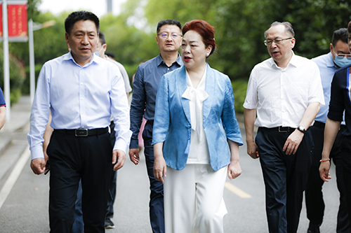 省人社厅党组书记、厅长唐白玉一行到米兰买球调研湖南省第一届职业技能大赛筹备情况