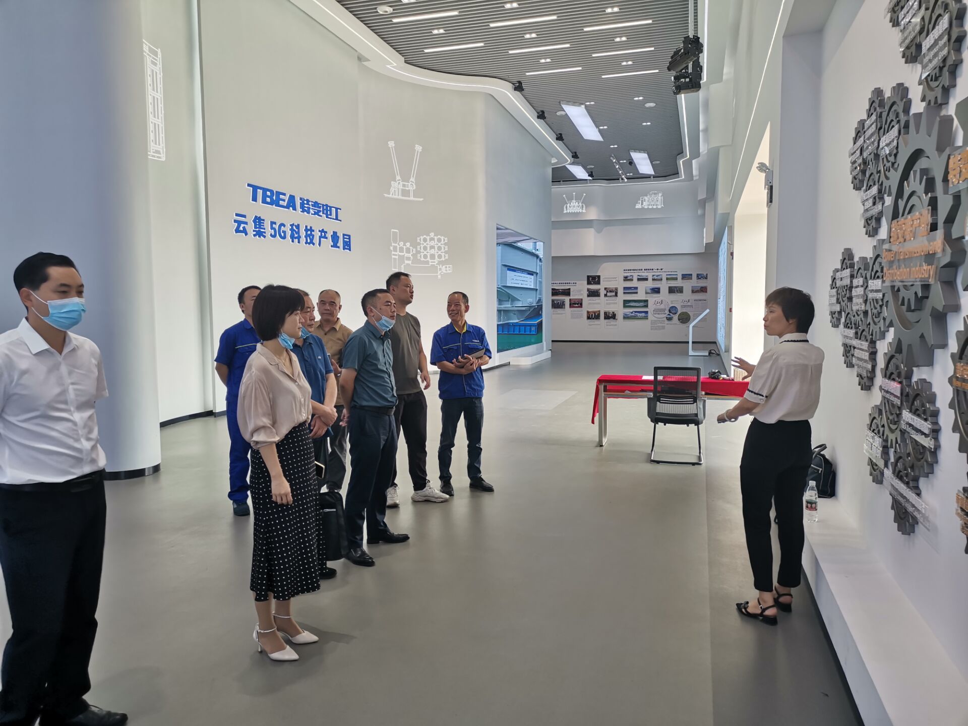 校企合作促发展——米兰买球党委委员、副院长毕曼曼一行赴企业洽谈校企合作事宜