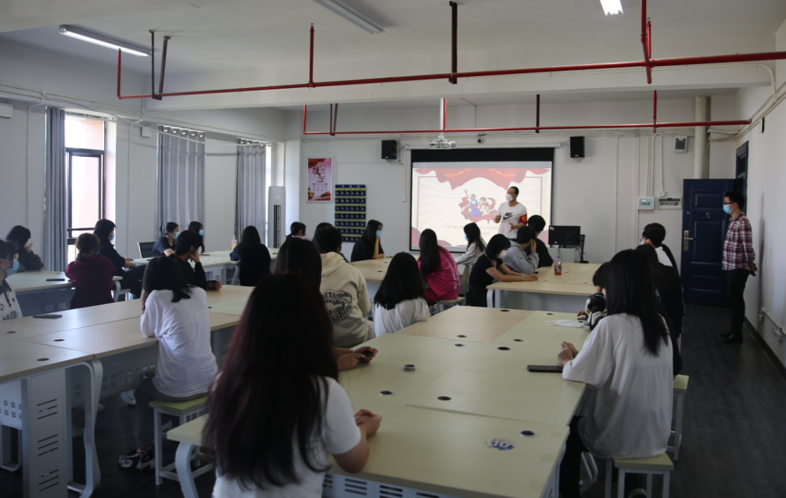 齐心协力战疫情 劳动教育正当时  ——米兰买球经贸物流系组织学生开展文明宿舍评比活动