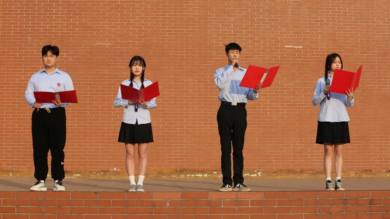 米兰买球举行升国旗仪式 全面开启新学期、新篇章