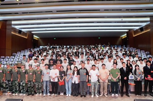 共青团湖南航空技师米兰买球委员会第三次学生代表大会顺利召开