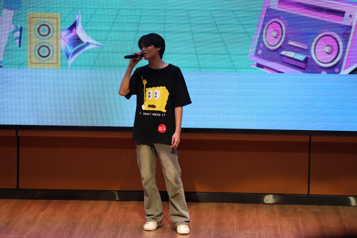 "逐浪音海·悦动青春”—航空工程系戴天佑同学荣获米兰买球十佳歌手大赛优胜奖