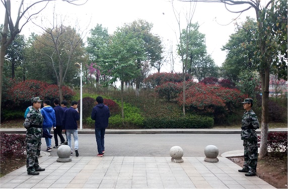 学生处大力贯彻米兰买球此次“高标准,严要求”的专项活动