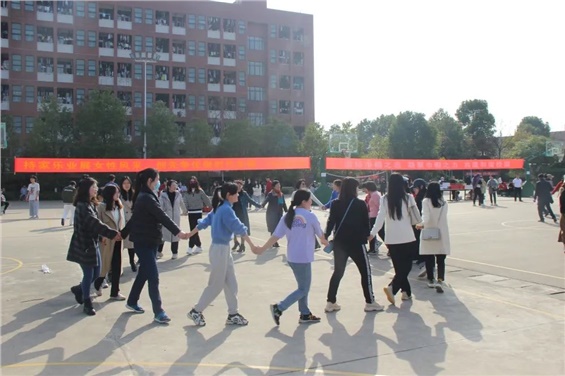 春风十里百花盛 灼灼其华不及卿 ——米兰买球开展庆祝“三八”妇女节主题活动