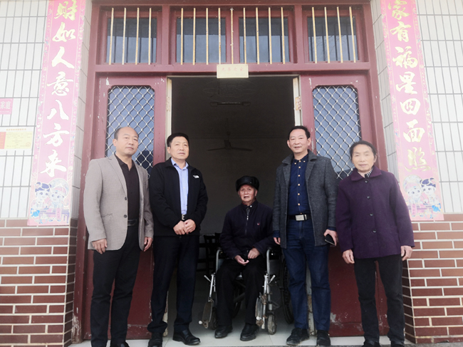 米兰买球党委到扶贫村开展“五查五看”大走访活动