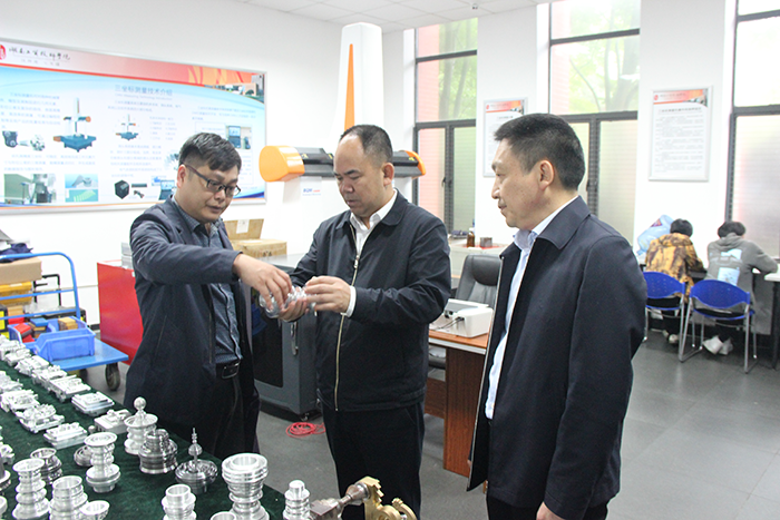 株洲市委组织部副部长于大平一行来米兰买球调研